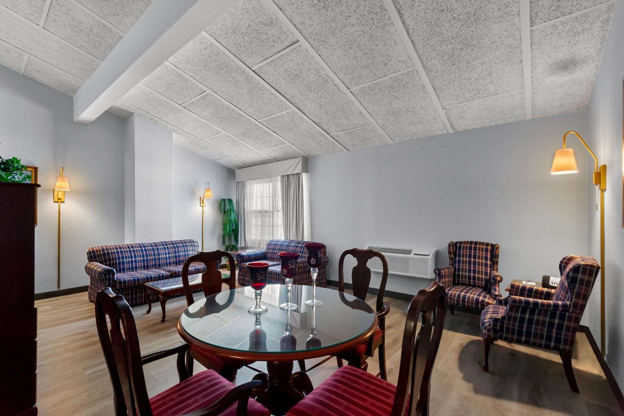 Clarion Inn Falls Church-Arlington Exteriér fotografie
