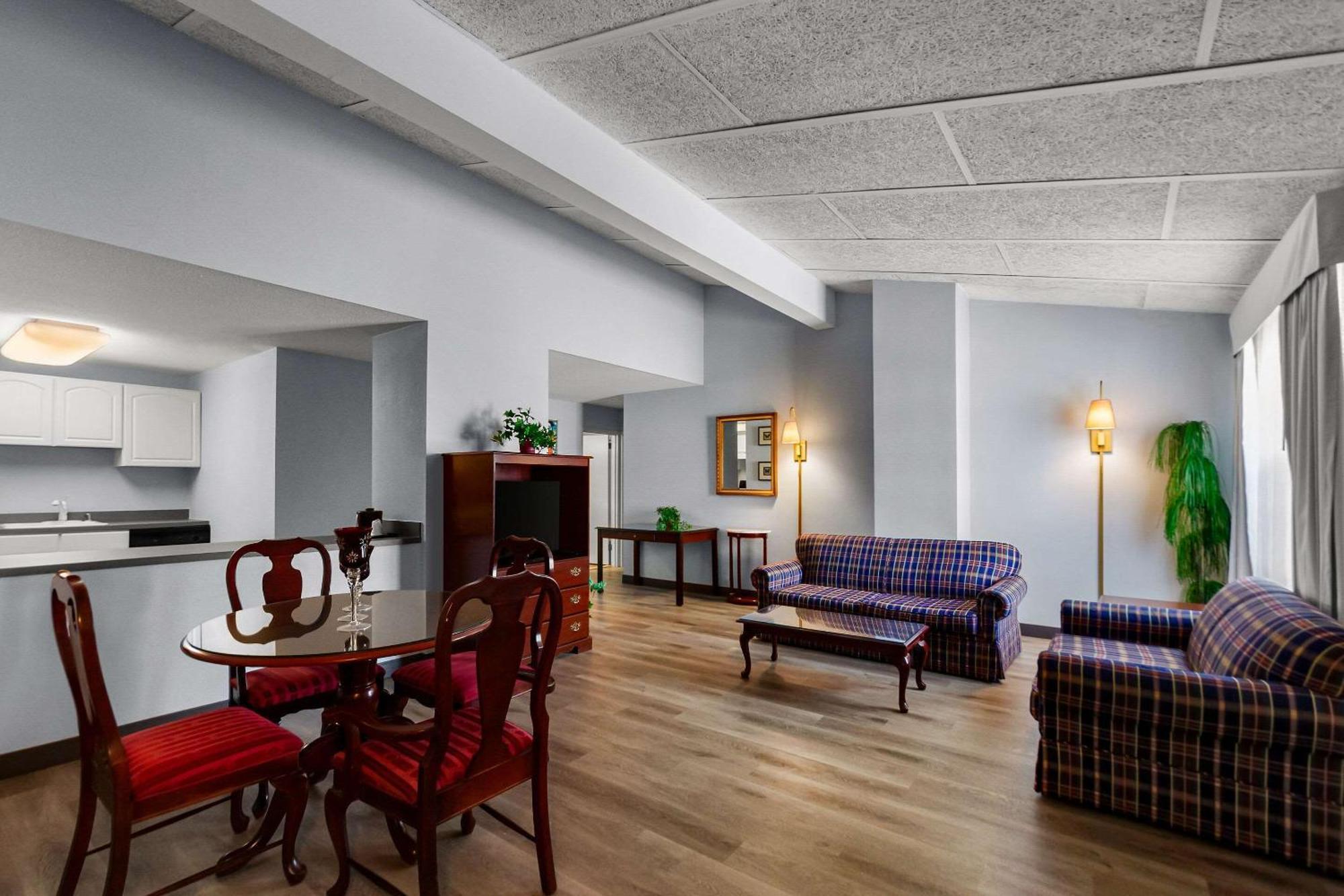 Clarion Inn Falls Church-Arlington Exteriér fotografie