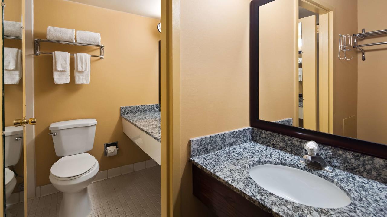 Clarion Inn Falls Church-Arlington Exteriér fotografie