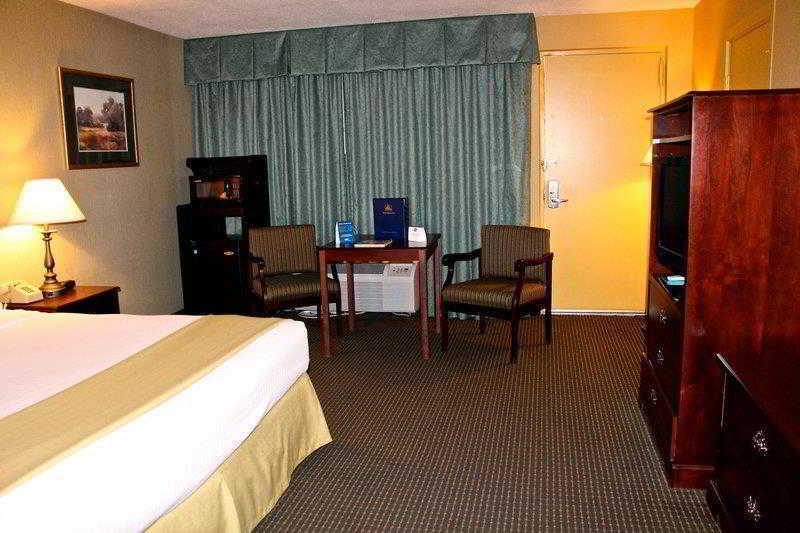 Clarion Inn Falls Church-Arlington Exteriér fotografie