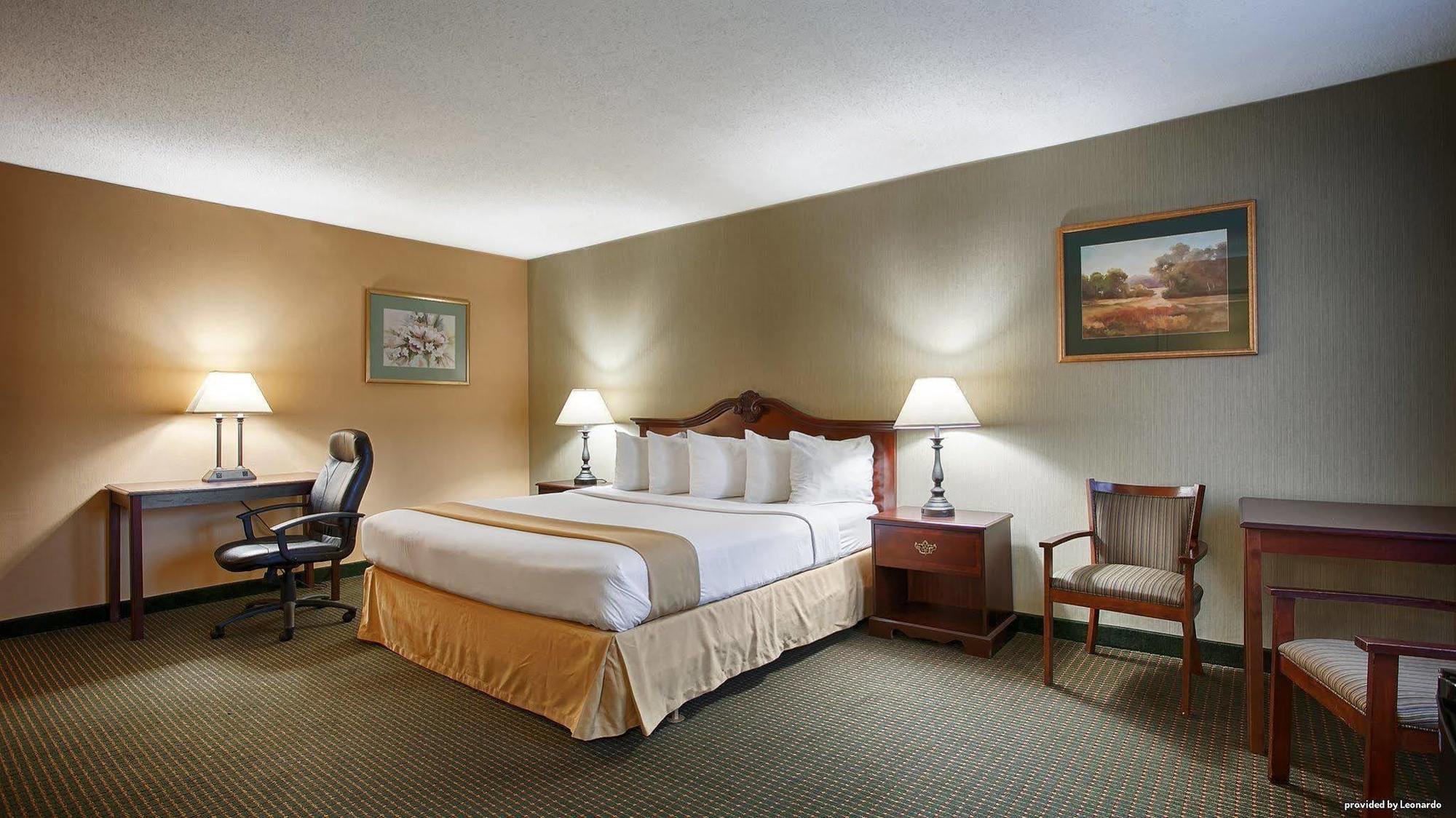 Clarion Inn Falls Church-Arlington Exteriér fotografie